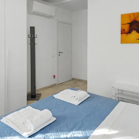 Ca' D'oro Canal View - 2 Bedrooms *