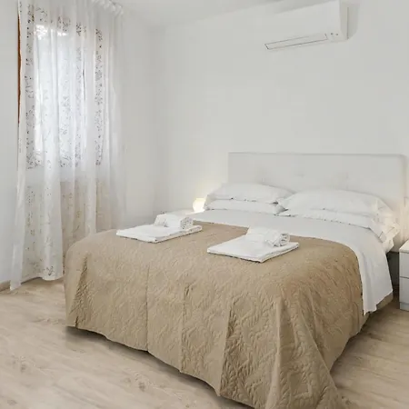 شقة Ca' D'oro Canal View - 2 Bedrooms *